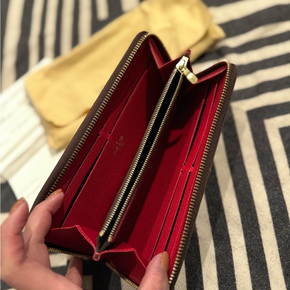 Clémence Wallet - Picture 2 of 2